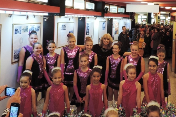 cirkusz2015-39B610E53A-A436-666C-E058-66A0E1F30CD5.jpg