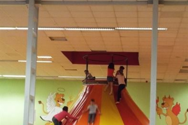 550482E49-8662-D193-1987-C064F0703638.jpg